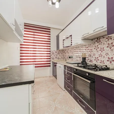 Chic Flat W Balcony 3 Min To Beach In Анталья