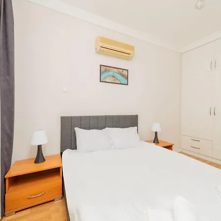 Chic Flat W Balcony 3 Min To Beach In Апартаменты