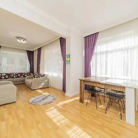 Apartment Chic Flat W Balcony 3 Min To Beach In